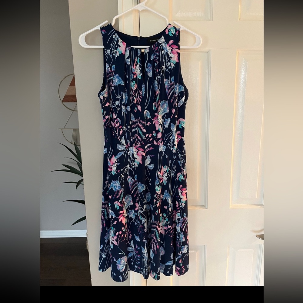 Ivanka Trump Navy Blue Floral Print Sleeveless Dress. Size extra small